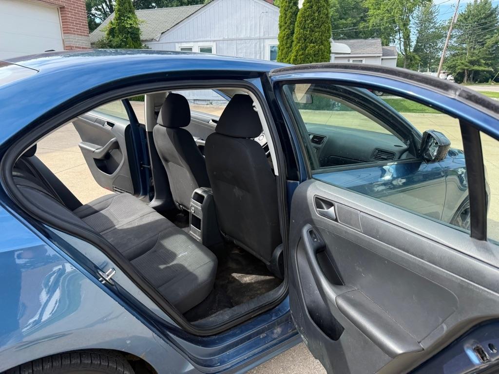 Volkswagen Jetta 1.4T S 6A 2016