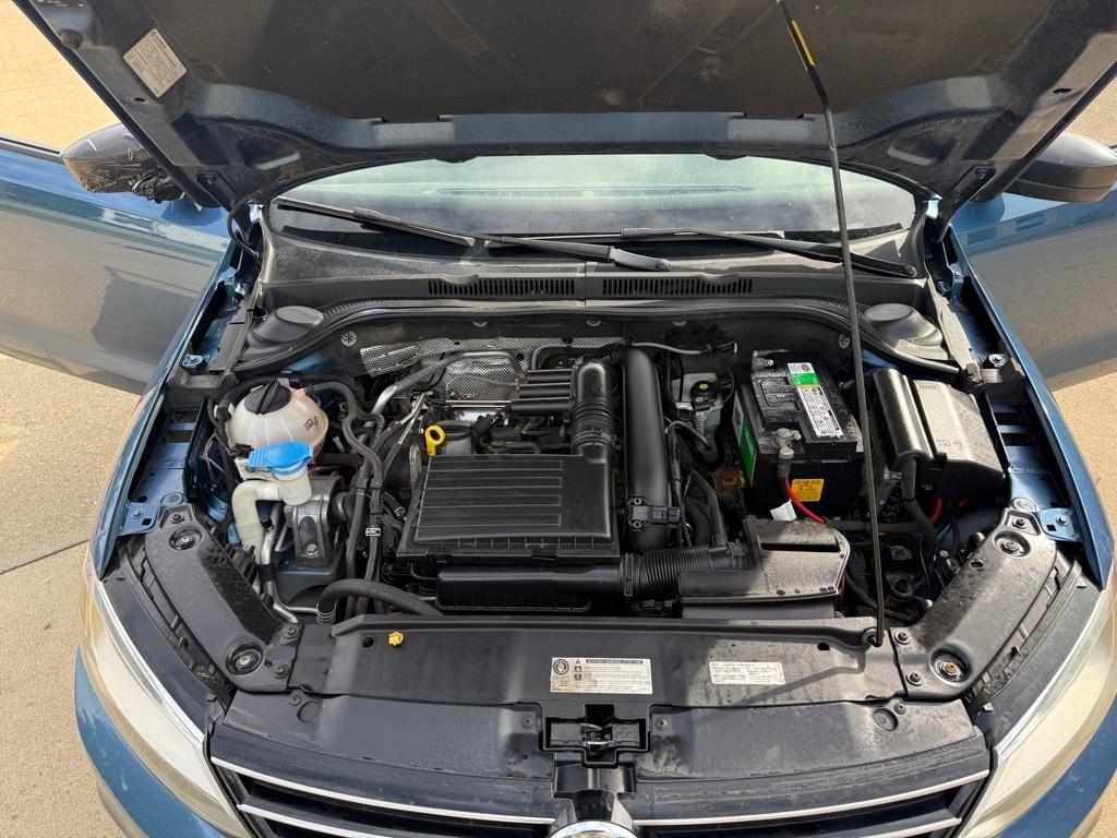 Volkswagen Jetta 1.4T S 6A 2016