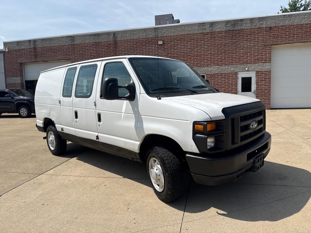 Ford Econoline E-150 2009