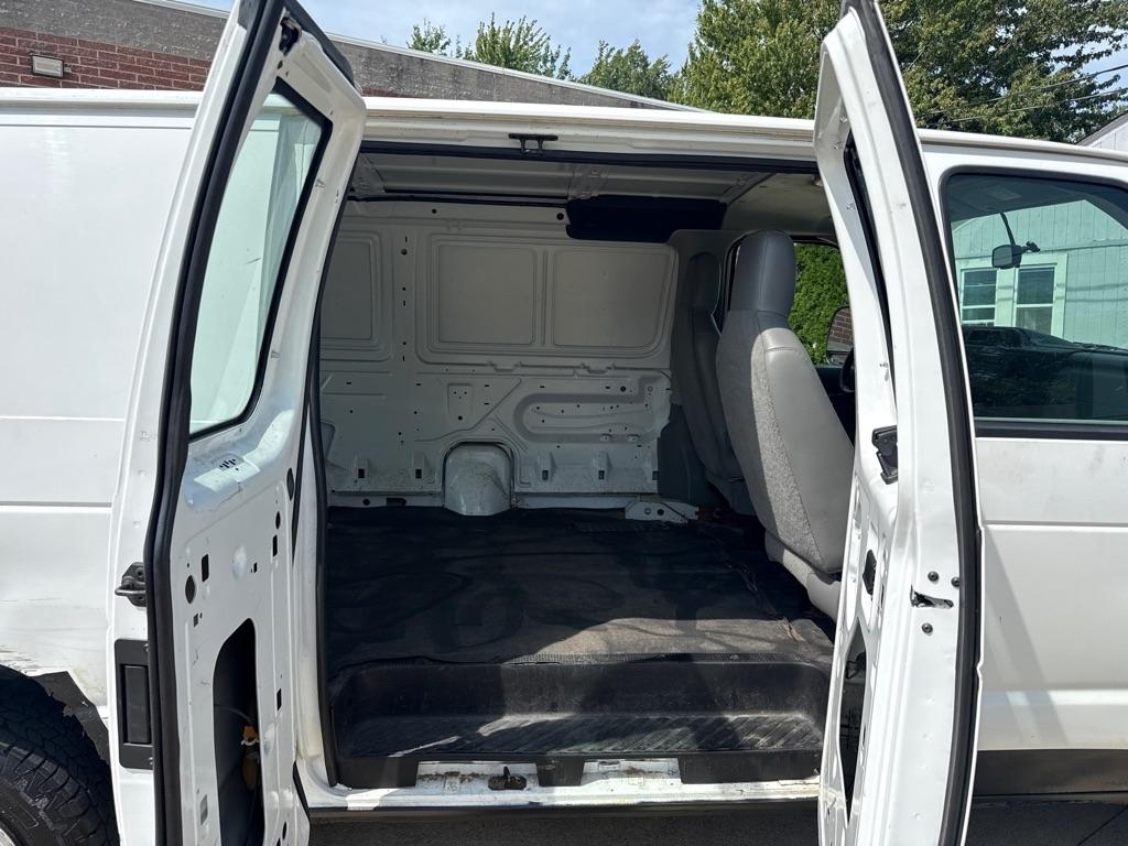 Ford Econoline E-150 2009