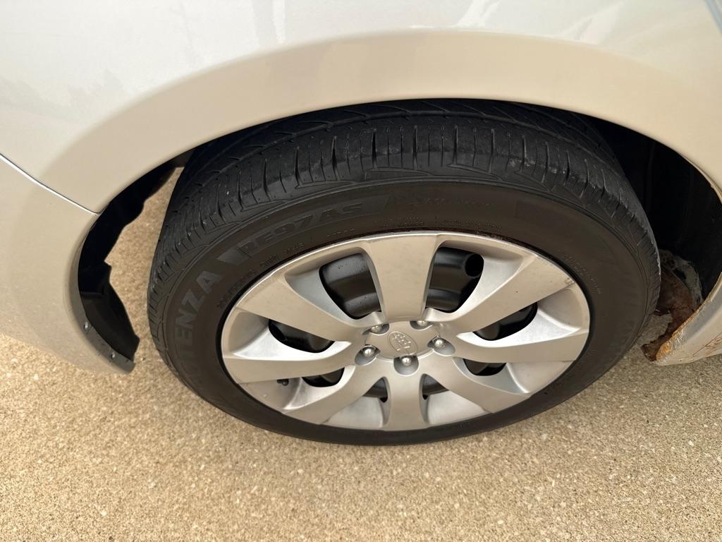 Subaru Impreza 2.5i 5-door 2011