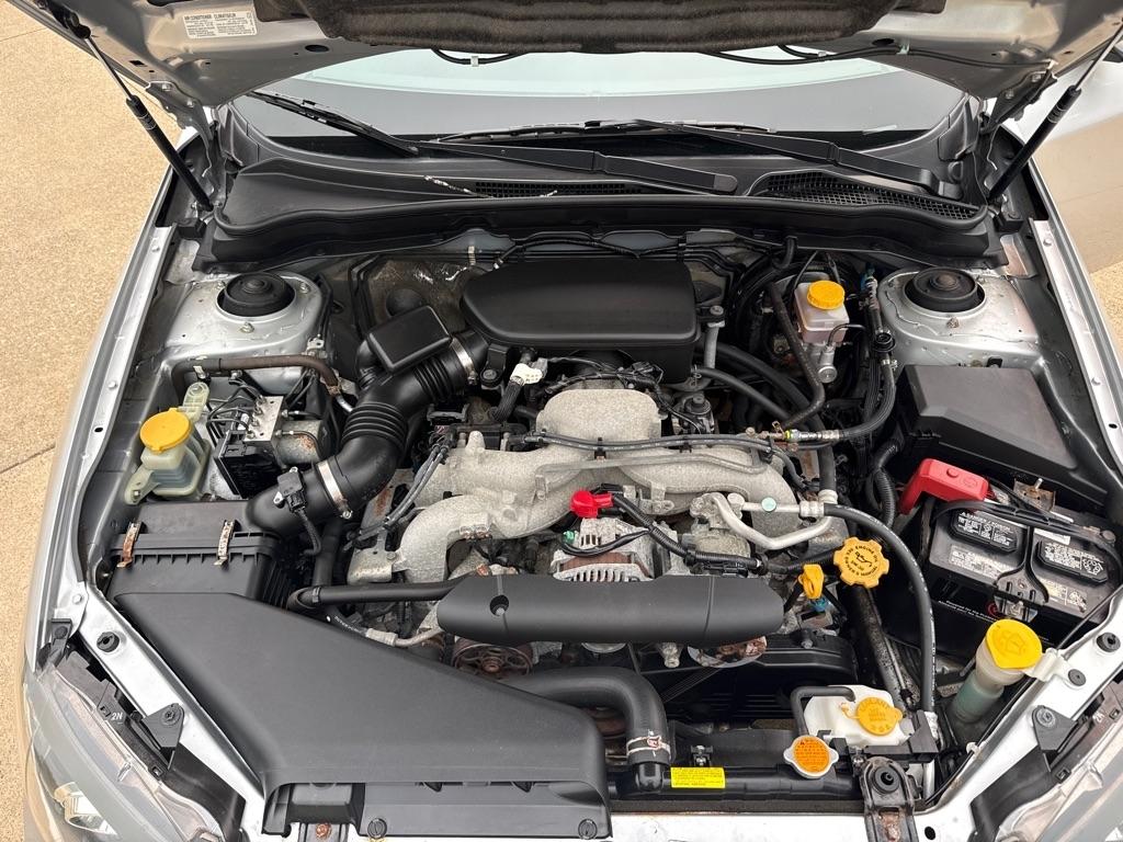 Subaru Impreza 2.5i 5-door 2011