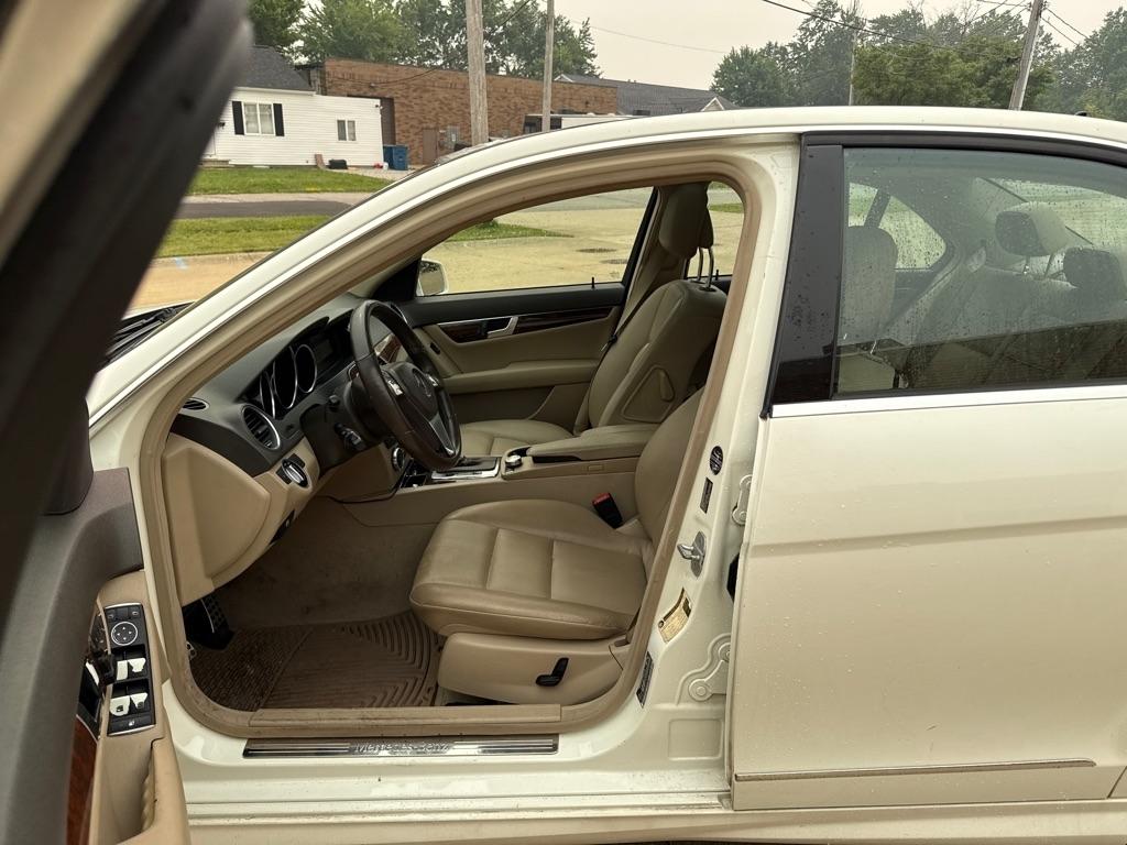 Mercedes-Benz C-Class C300 4MATIC Sport Sedan 2012