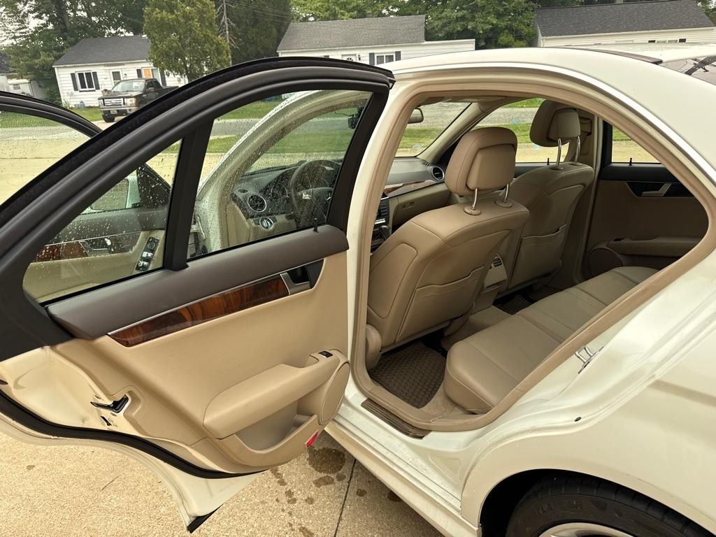 Mercedes-Benz C-Class C300 4MATIC Sport Sedan 2012