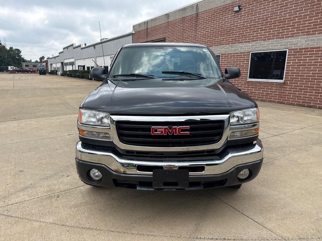 GMC Sierra 2500HD Ext. Cab Short Bed 4WD 2005