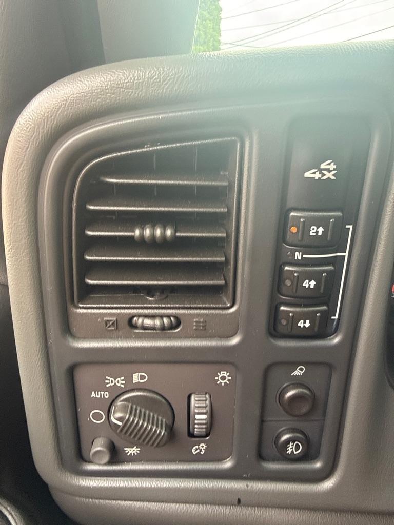 GMC Sierra 2500HD Ext. Cab Short Bed 4WD 2005