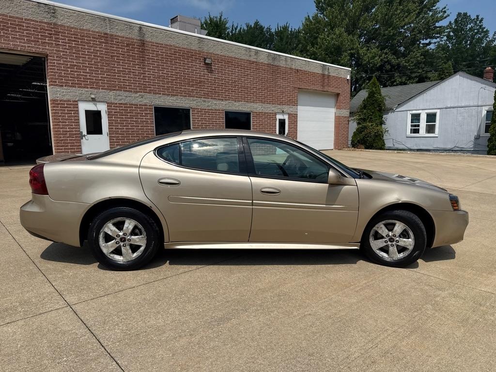 Pontiac Grand Prix  2005