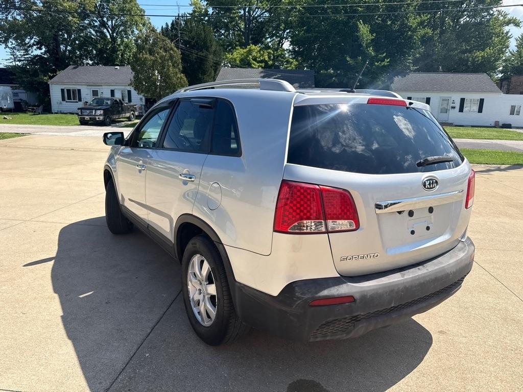 Kia Sorento LX 2WD 2011