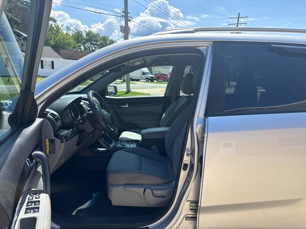 Kia Sorento LX 2WD 2011