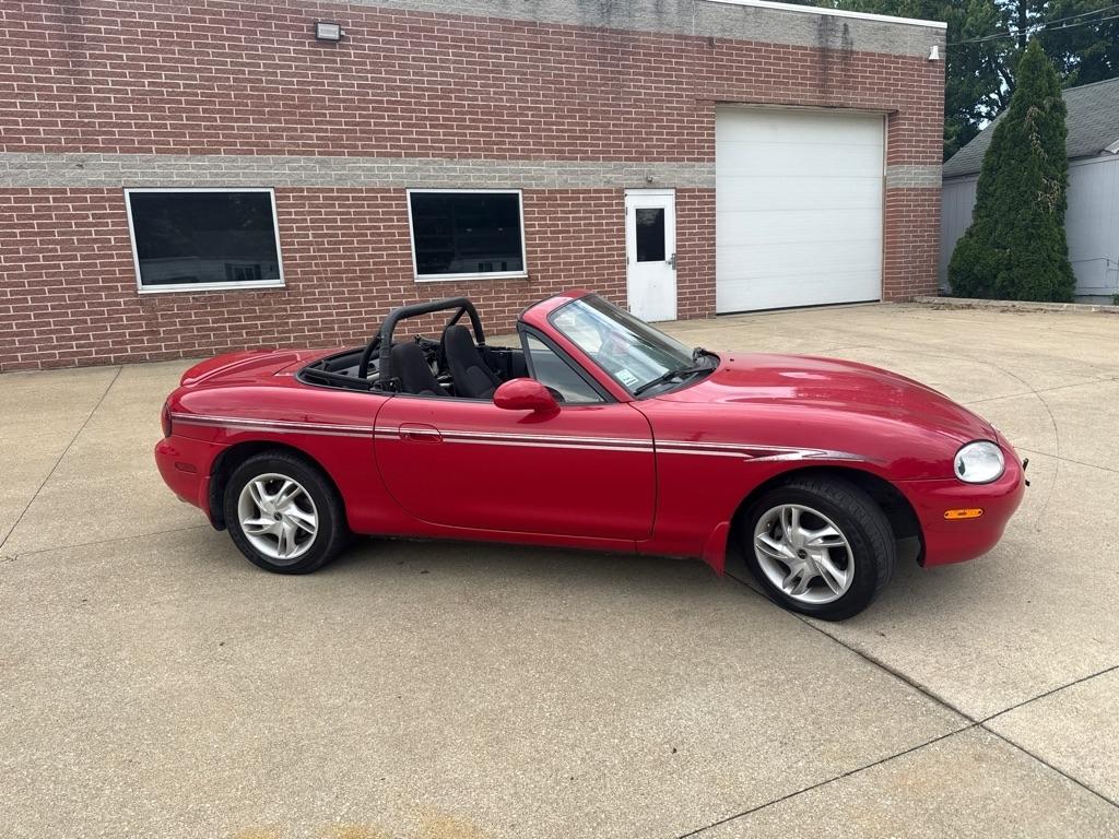 Mazda MX-5 Miata  1999