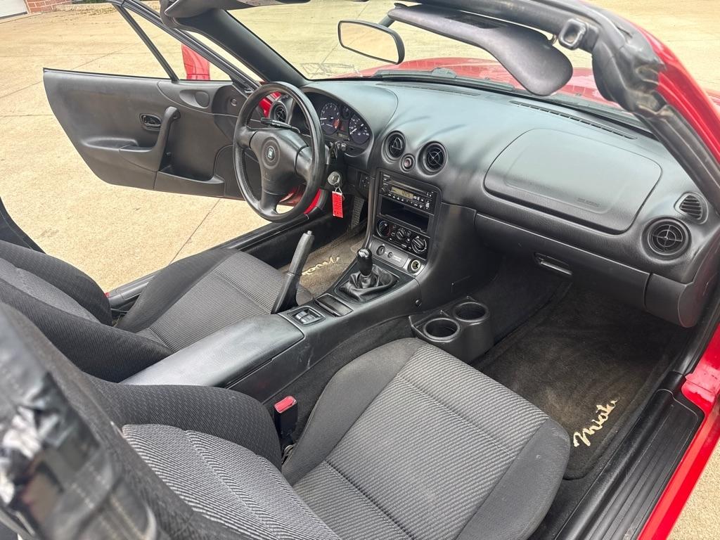 Mazda MX-5 Miata  1999