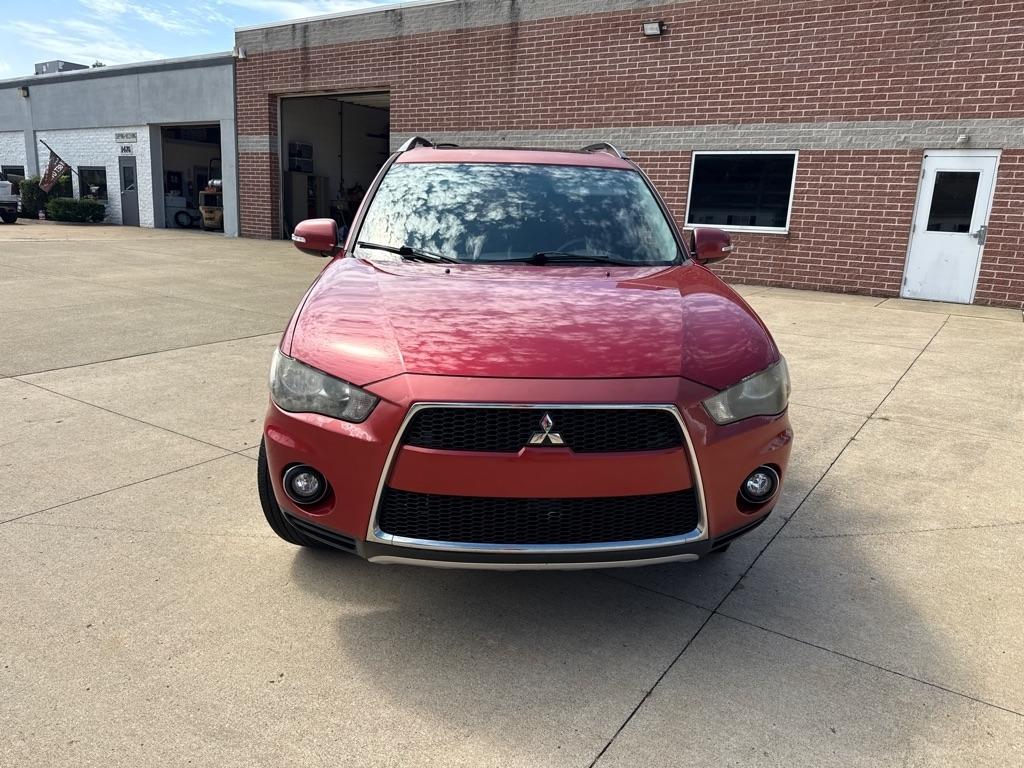 Mitsubishi Outlander SE 2WD 2011