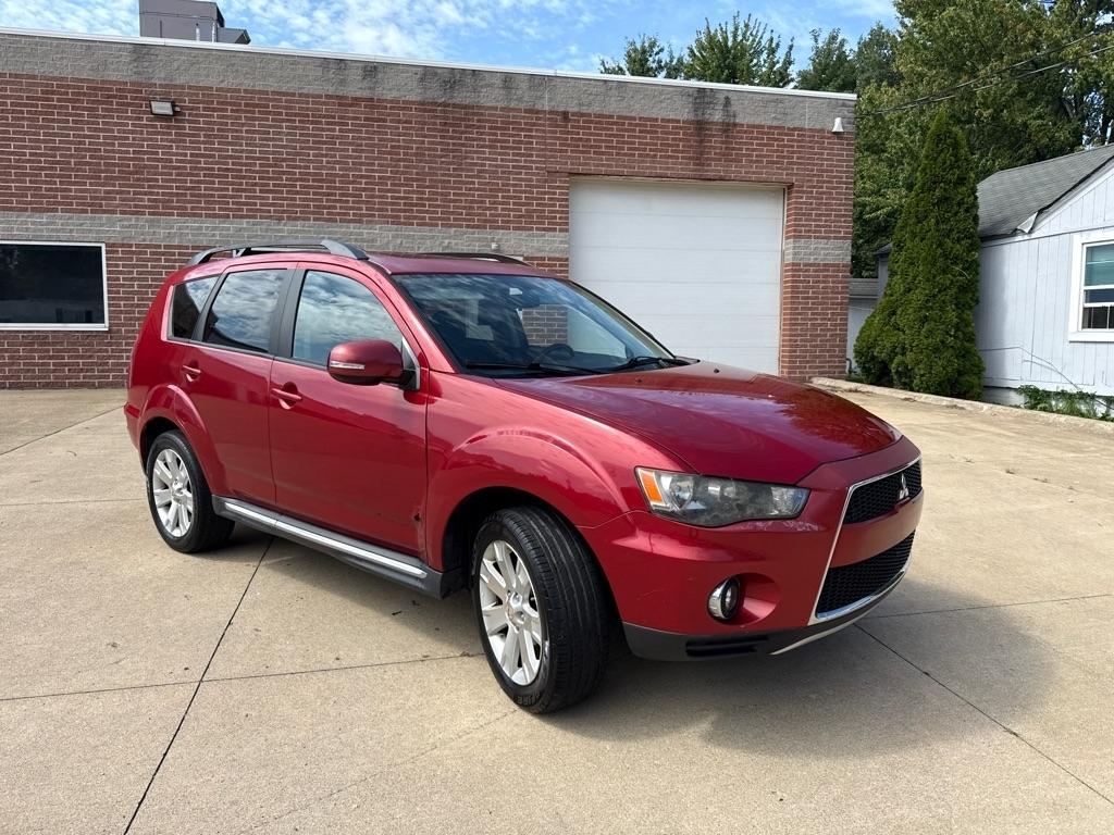 Mitsubishi Outlander SE 2WD 2011