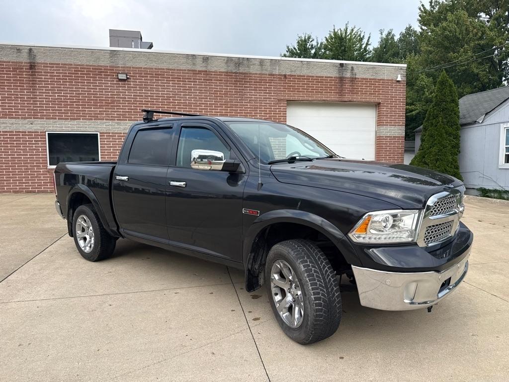 RAM 1500 Laramie Crew Cab SWB 4WD 2016