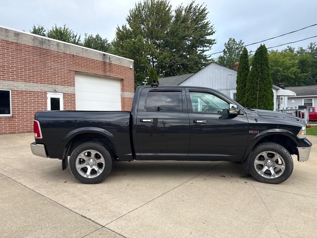 RAM 1500 Laramie Crew Cab SWB 4WD 2016