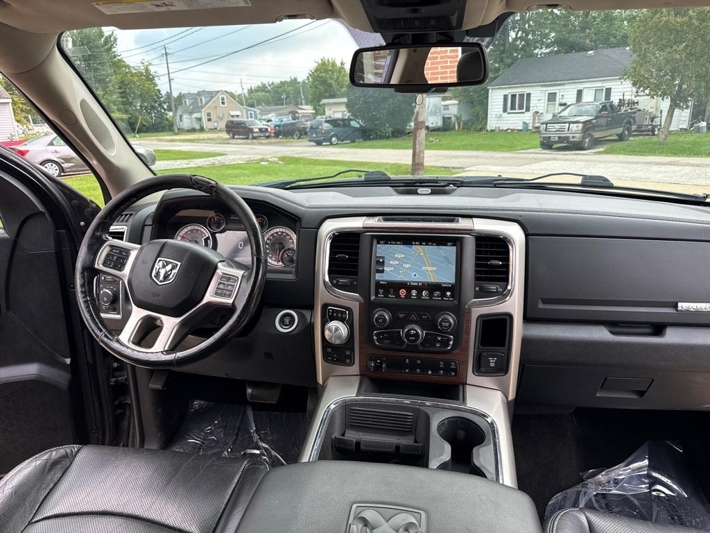 RAM 1500 Laramie Crew Cab SWB 4WD 2016
