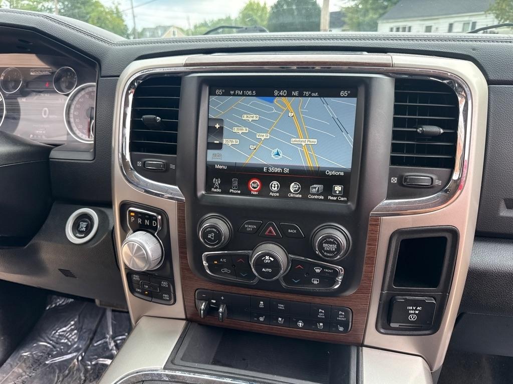 RAM 1500 Laramie Crew Cab SWB 4WD 2016