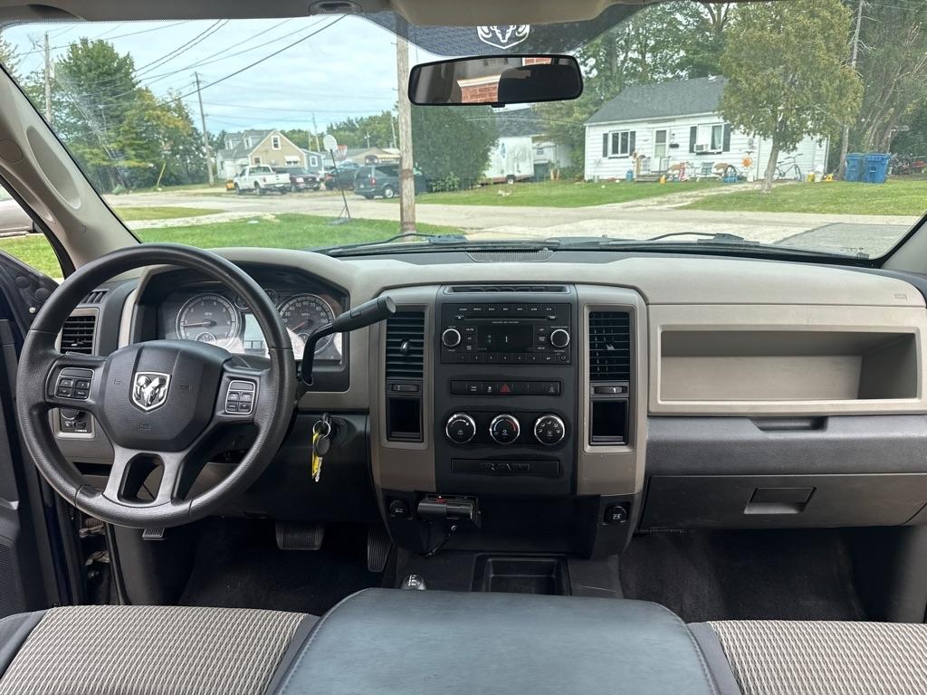 RAM 2500 ST Crew Cab SWB 4WD 2012