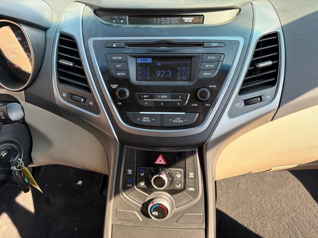 Hyundai Elantra GLS M/T 2014
