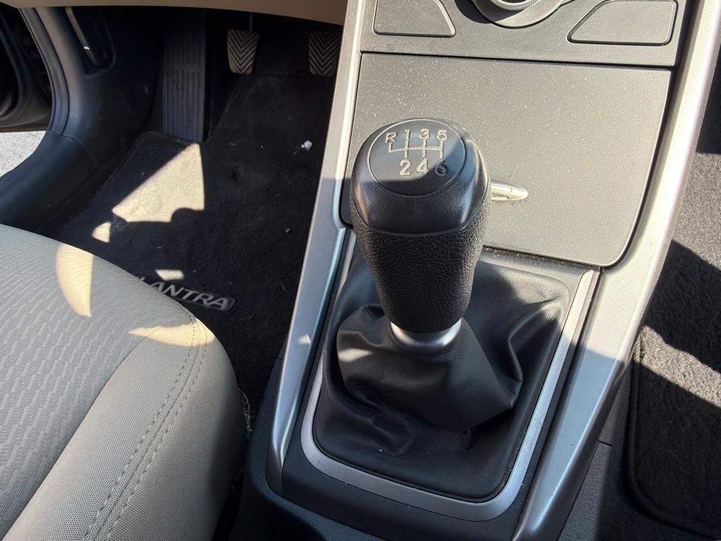 Hyundai Elantra GLS M/T 2014