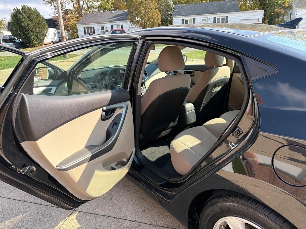 Hyundai Elantra GLS M/T 2014
