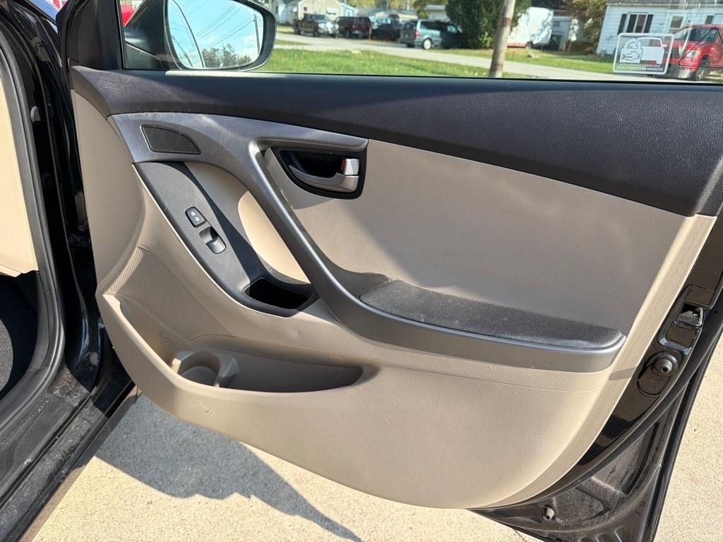 Hyundai Elantra GLS M/T 2014