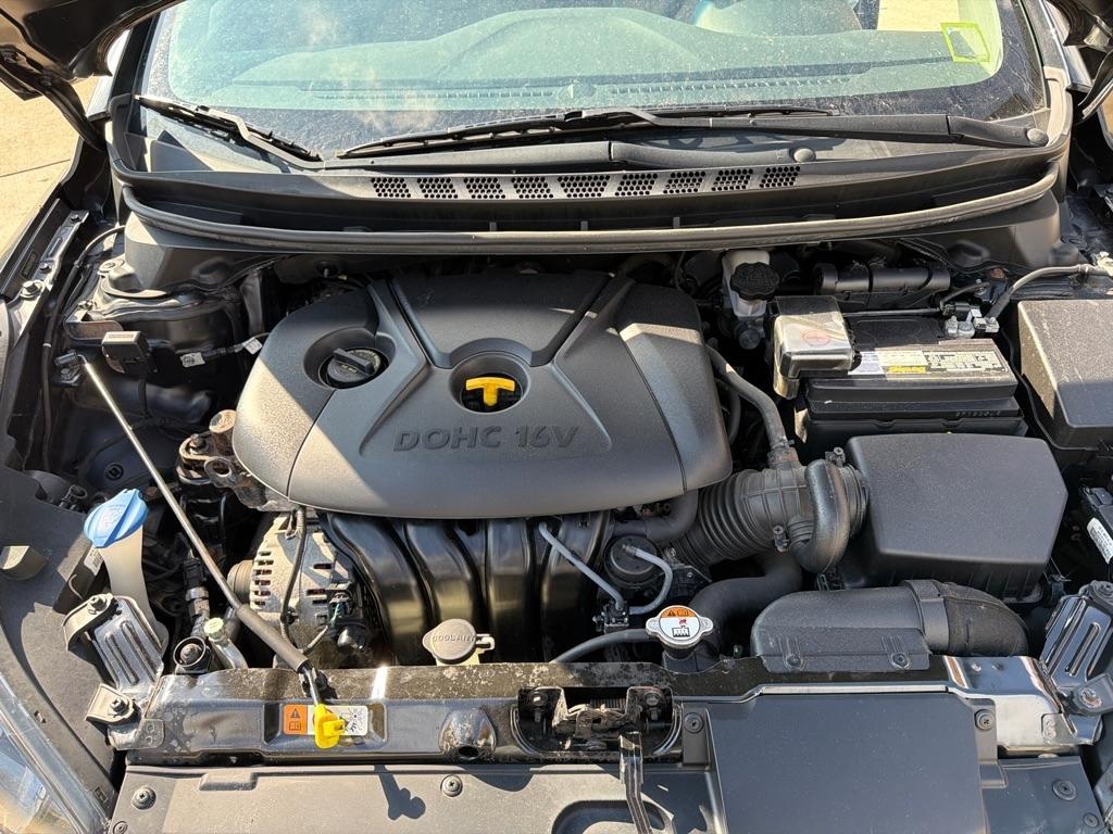 Hyundai Elantra GLS M/T 2014