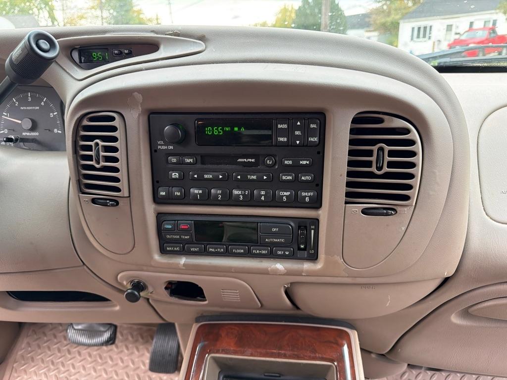 Lincoln Navigator  2002