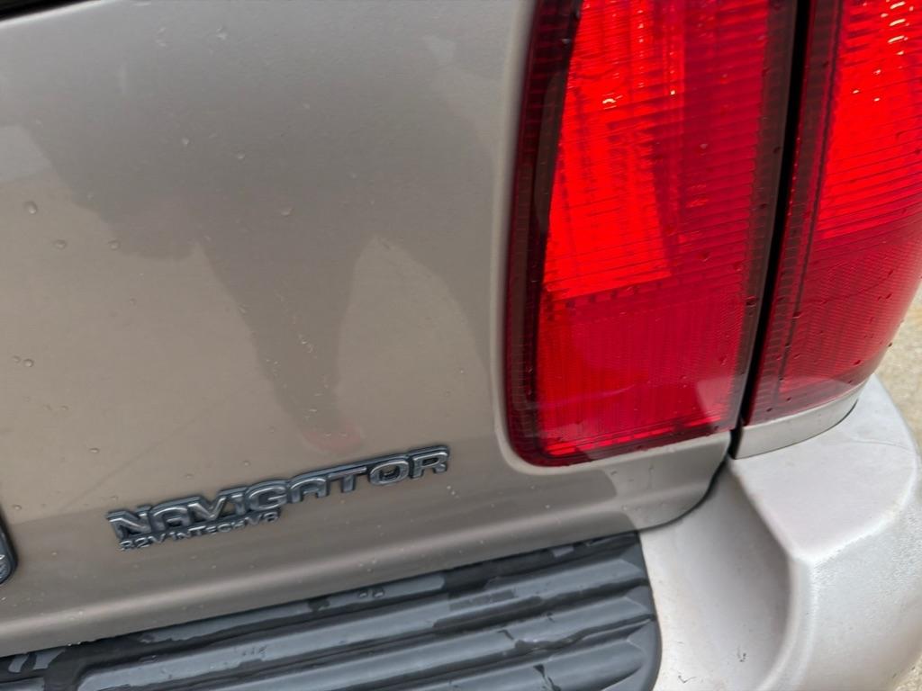 Lincoln Navigator  2002
