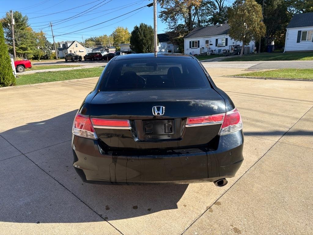 Honda Accord EX Sedan AT 2011