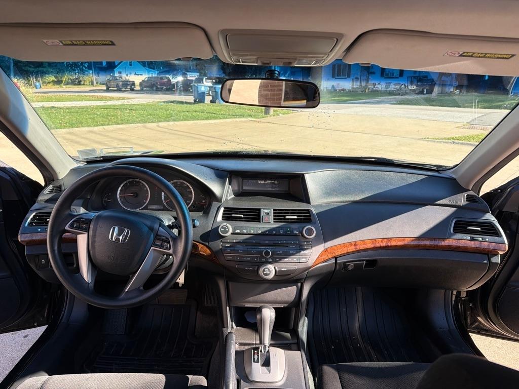Honda Accord EX Sedan AT 2011
