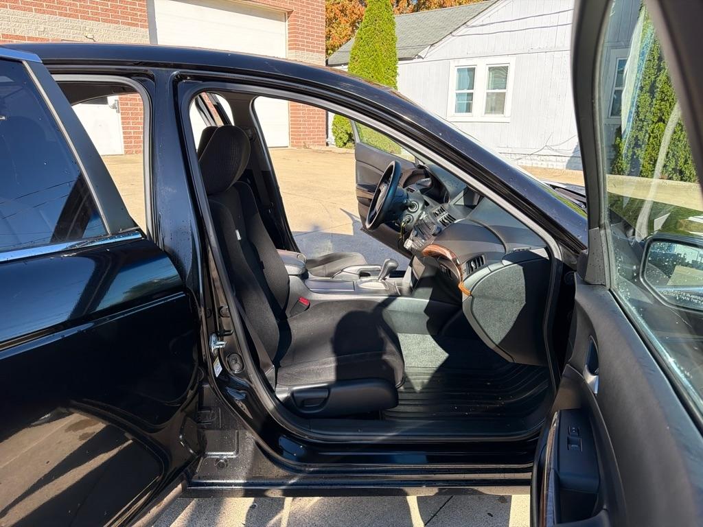 Honda Accord EX Sedan AT 2011