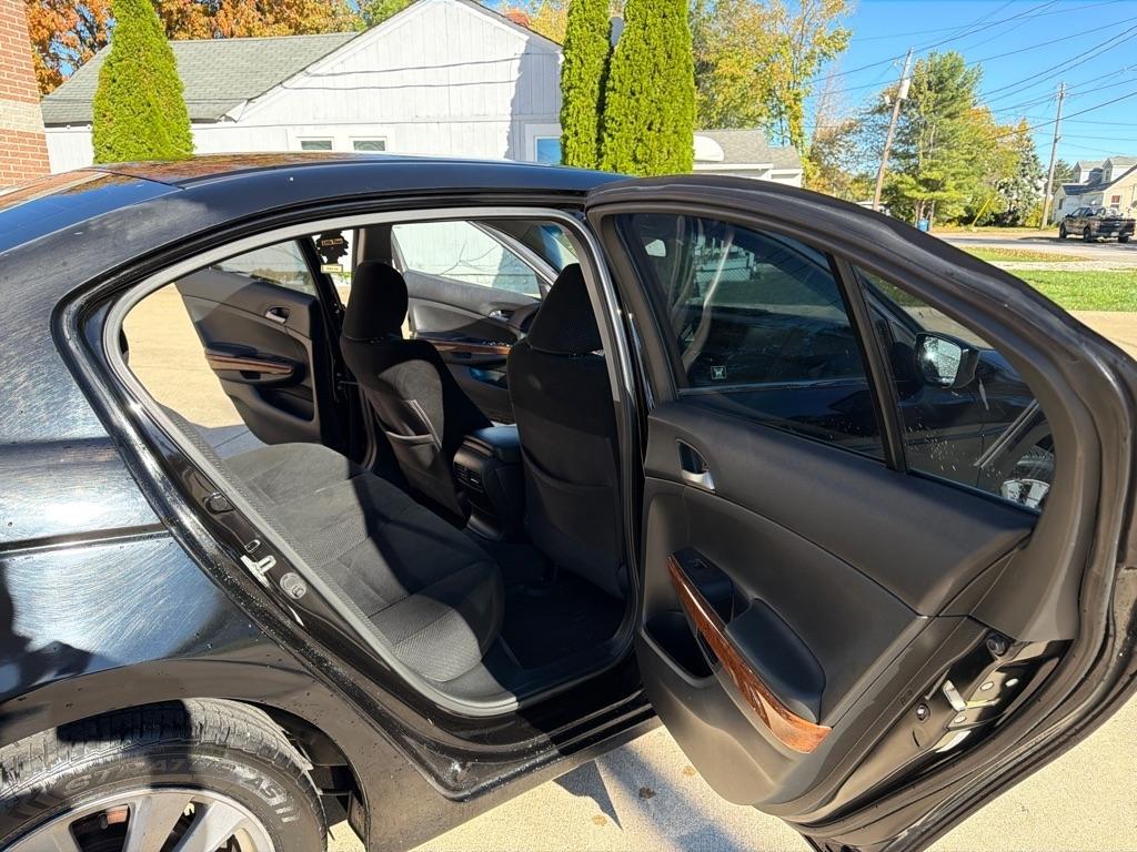 Honda Accord EX Sedan AT 2011