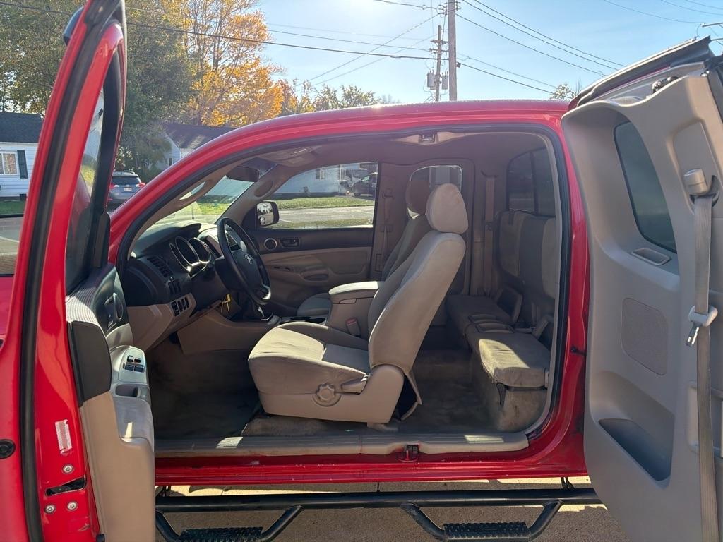 Toyota Tacoma Access Cab I4 Manual 4WD 2005