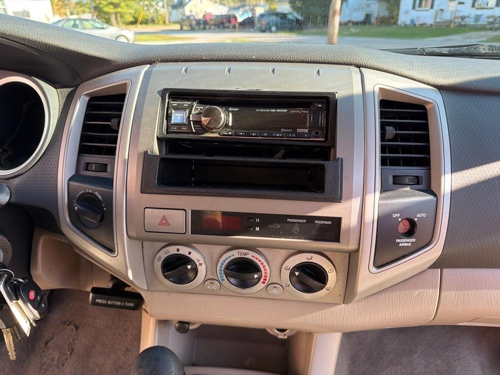 Toyota Tacoma Access Cab I4 Manual 4WD 2005