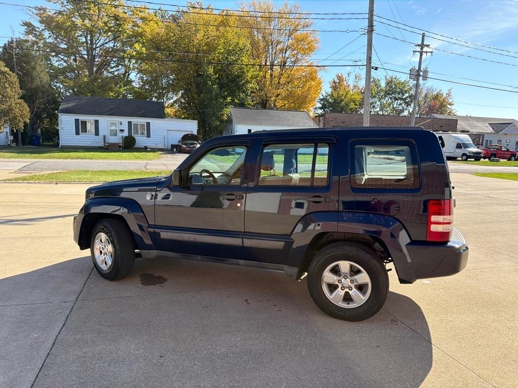Jeep Liberty Sport 4WD 2012