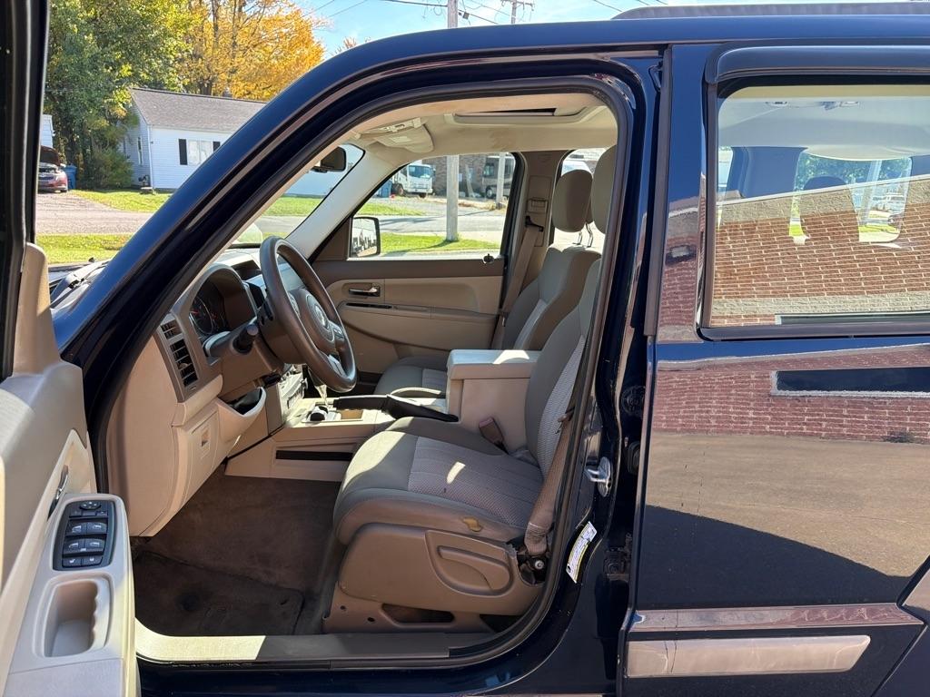 Jeep Liberty Sport 4WD 2012