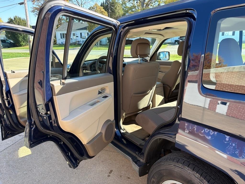 Jeep Liberty Sport 4WD 2012
