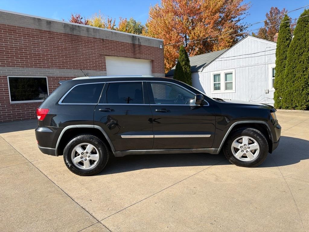 Jeep Grand Cherokee Laredo 2WD 2011
