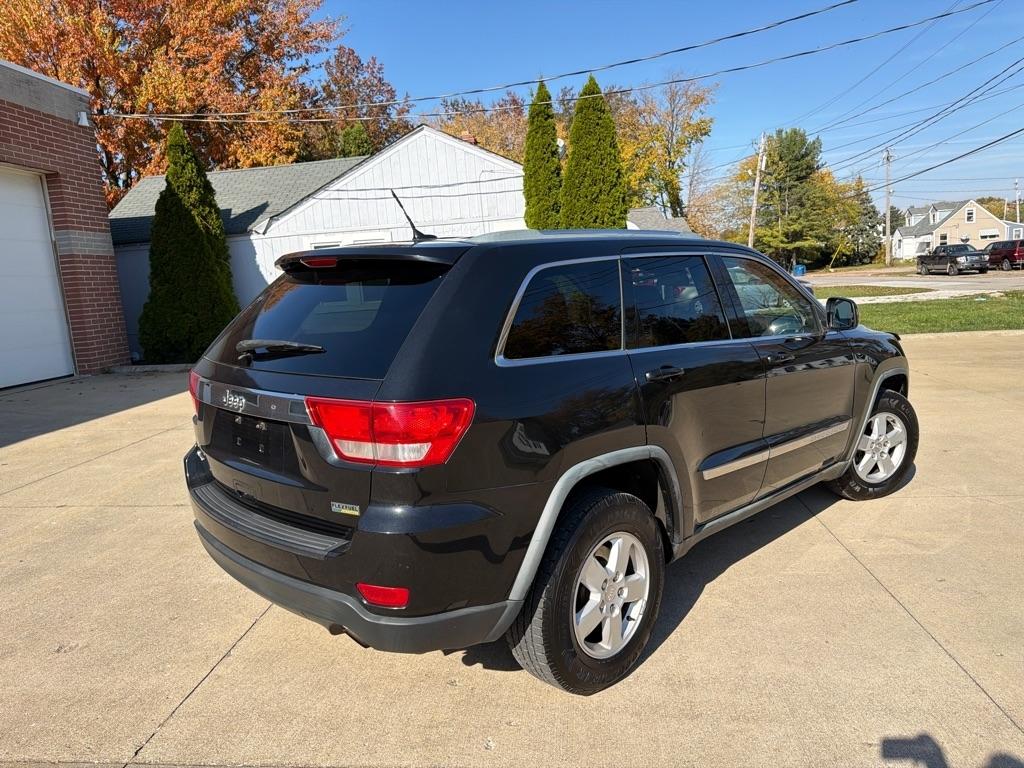Jeep Grand Cherokee Laredo 2WD 2011