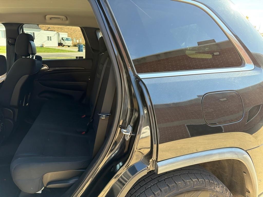 Jeep Grand Cherokee Laredo 2WD 2011