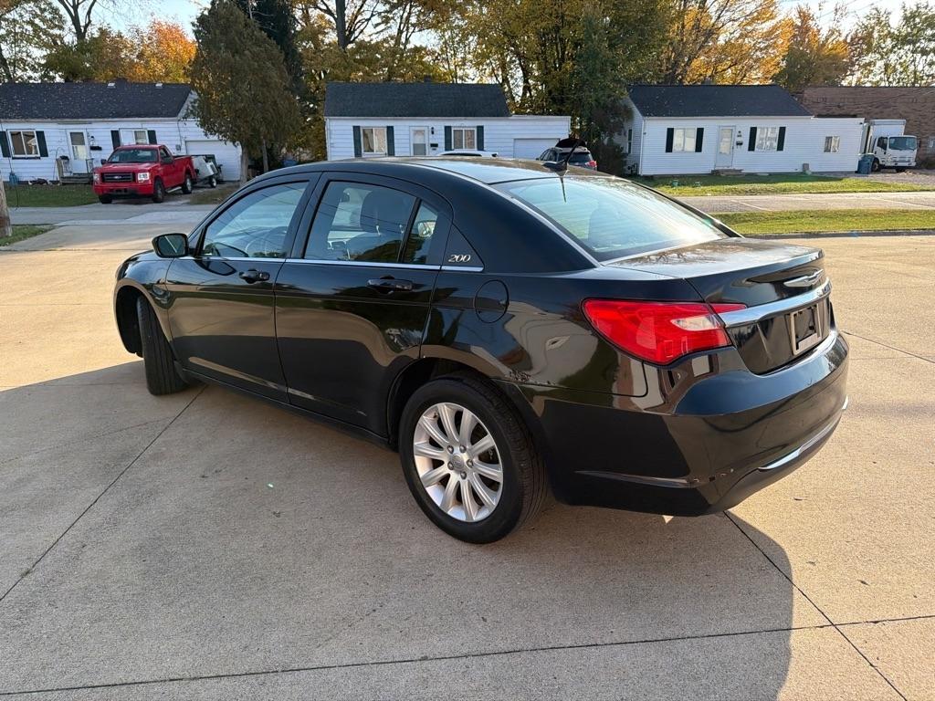 Chrysler 200 Touring 2013