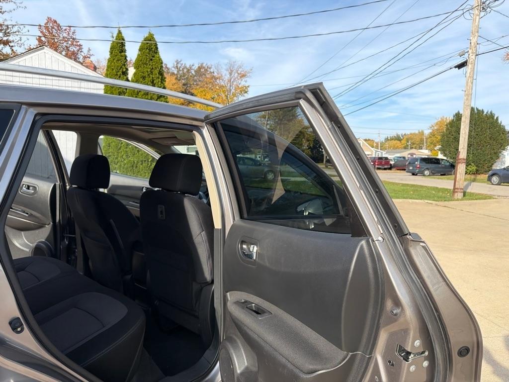 Nissan Rogue S AWD 2013