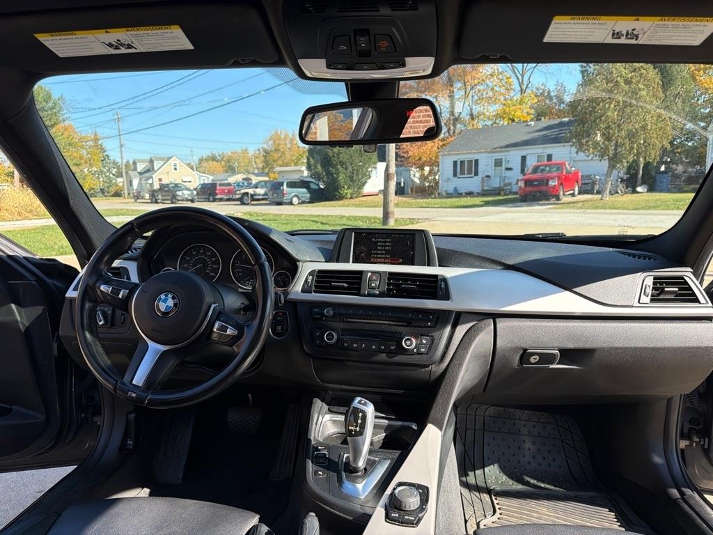BMW 3-Series 320i xDrive 2015