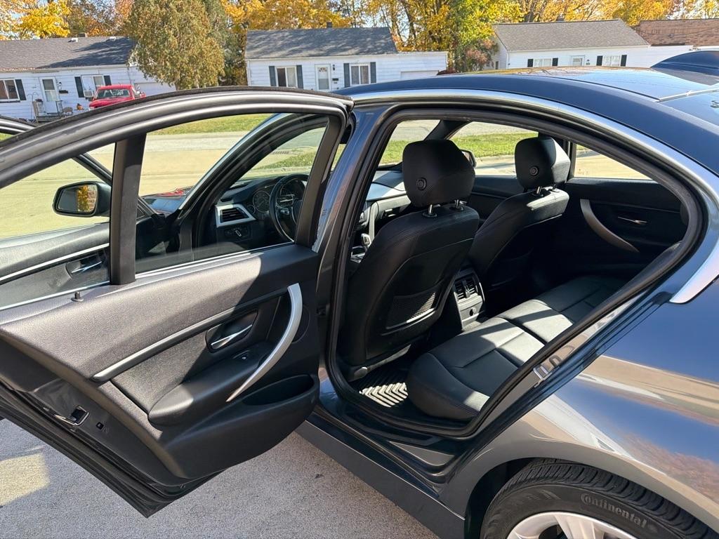 BMW 3-Series 320i xDrive 2015