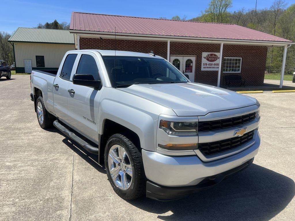2018 Chevrolet Silverado 1500 CUSTOM