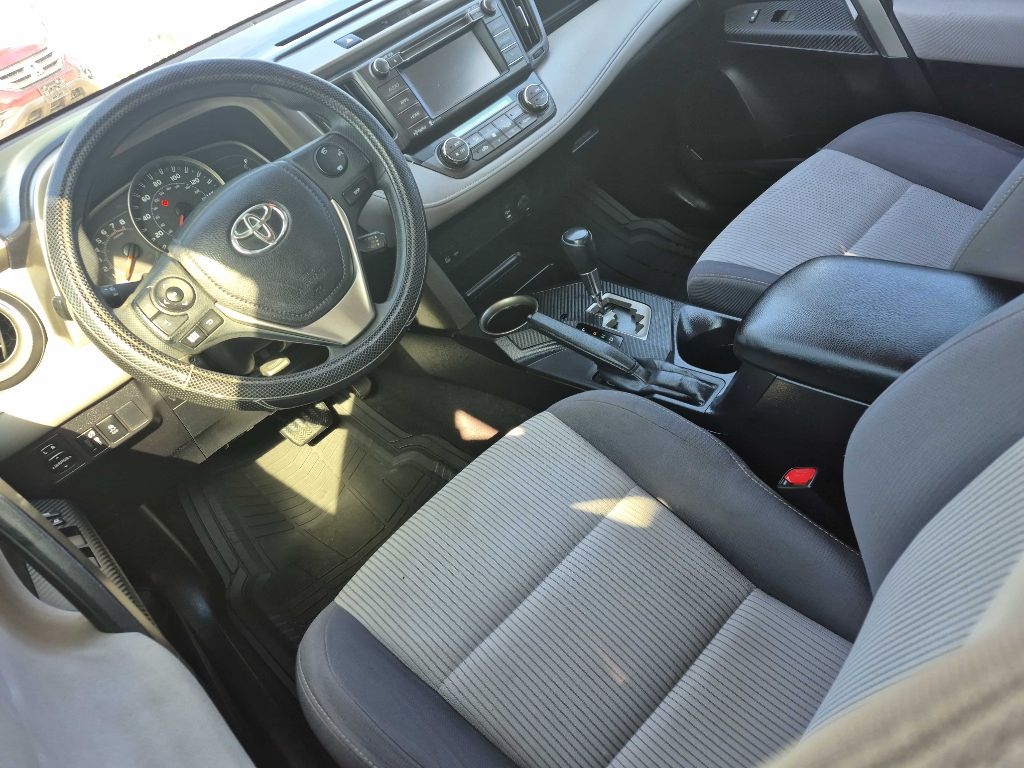 Toyota RAV4  2015