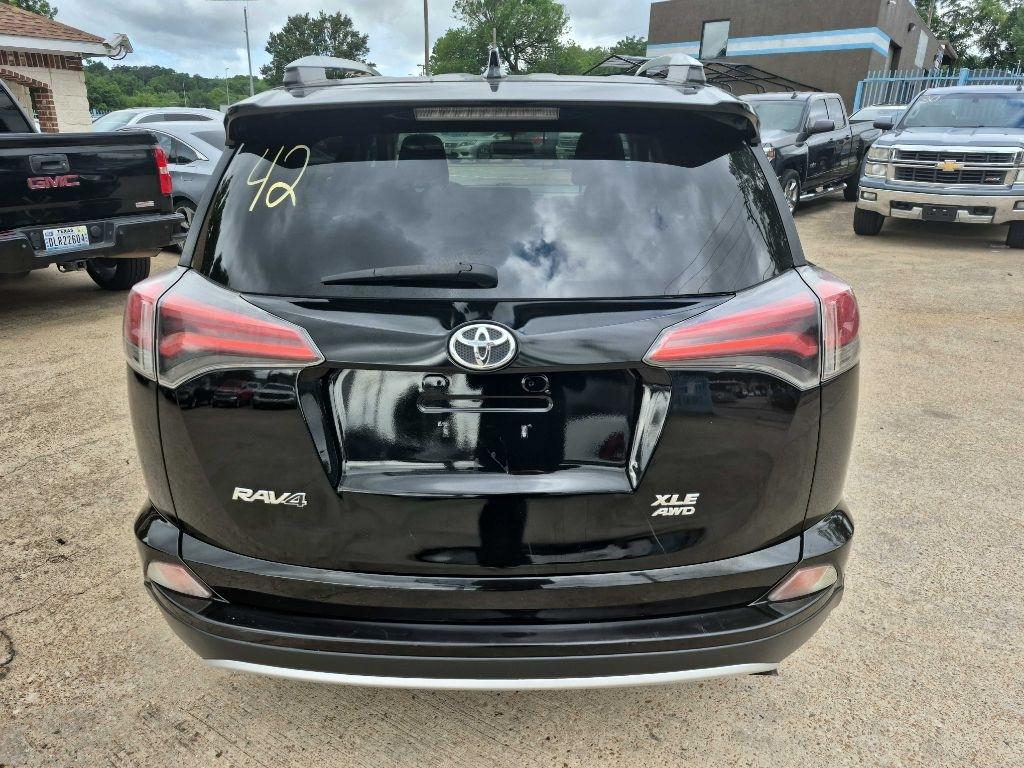 2016 Toyota RAV4 XLE - Photo 6