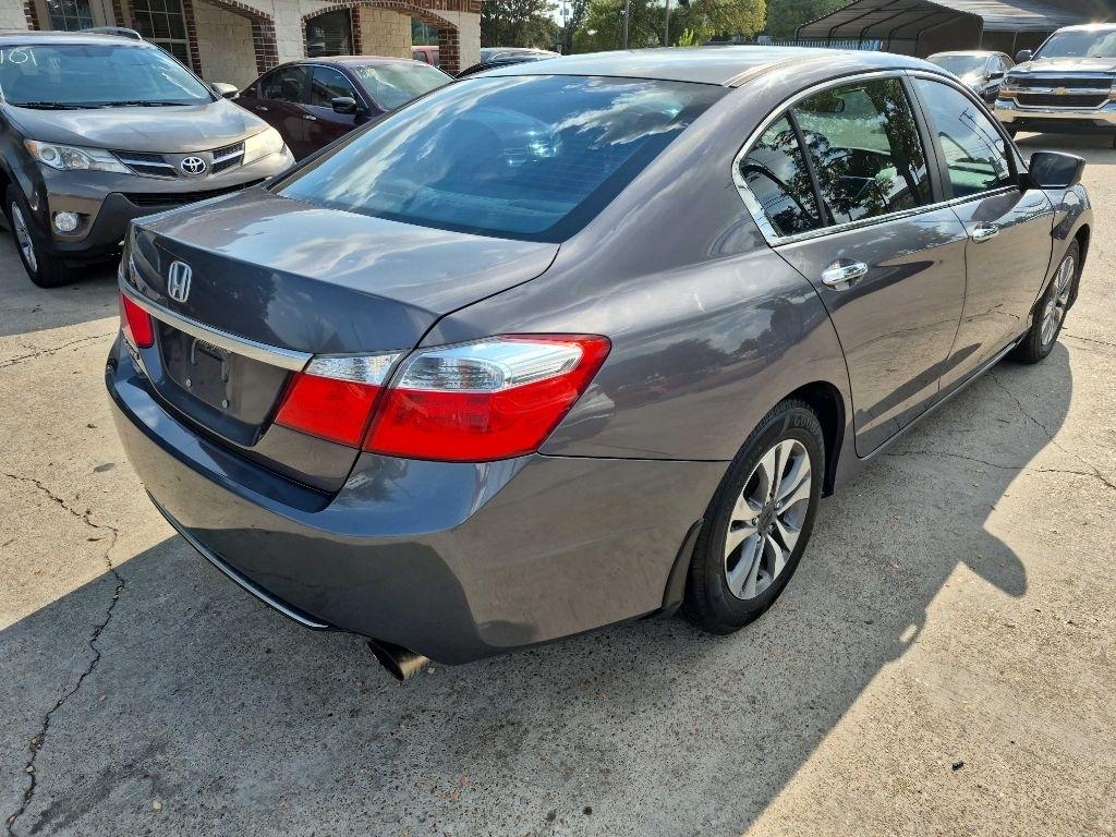 Honda Accord photo 7