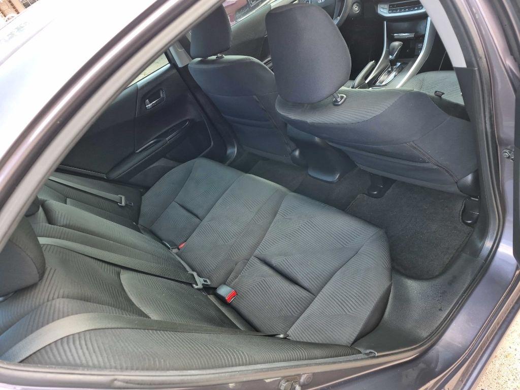 Honda Accord photo 10